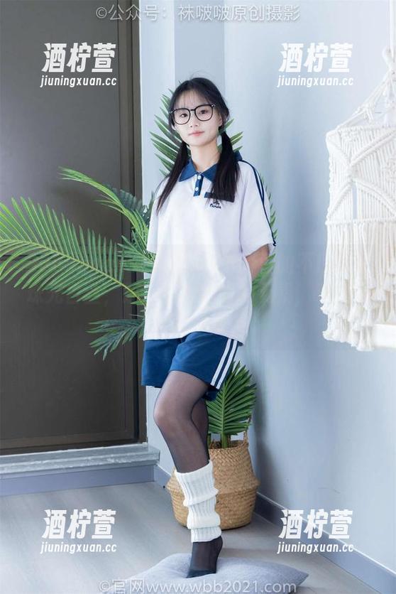 BoBoSocks袜啵啵 - 小甜豆的不仅仅是珠光白丝，还有脚尖透明的元素，呼之欲出的浪漫…