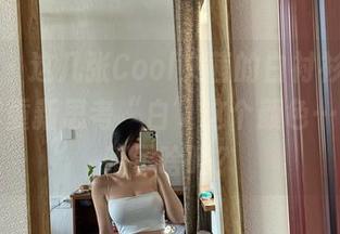微密圈 – 这几张Cool文茜的白衬衫写真，能让你重新思考“白”这个颜色…是我在暗示啥吗？
