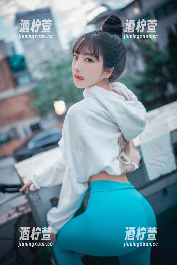 在HaNari(하나리)的白裙下，连我的小心脏都不知安放何处！