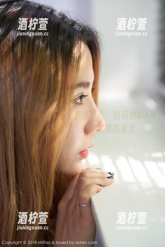 MiiTao蜜桃社 - 精选写真，韵莉娜VANILLA的美脚，光看就想扶着走