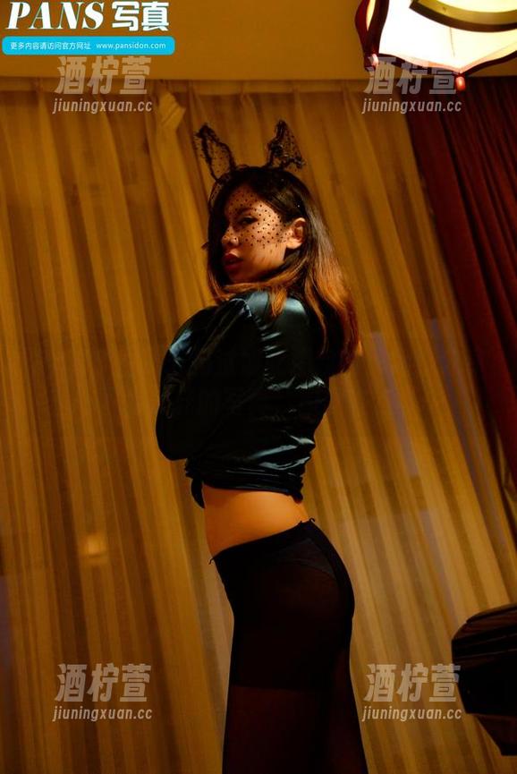 PANS - 从未见过如此精致的美脚！分享一下韩美轩的写真，原图在这儿…