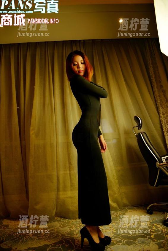 PANS写真 - 新模试镜？雪儿在美图页面把“悠然”俩字诠释到极致，误导我们以为她是个风筝