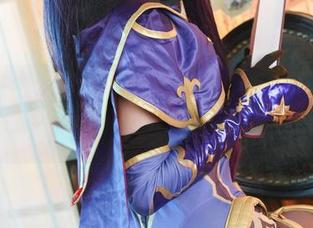 谁能抵抗？最新写真里PoppaChan和她的浴缸“对话”了。