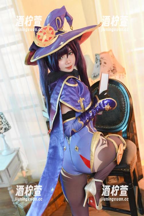 谁能抵抗？最新写真里PoppaChan和她的浴缸“对话”了。