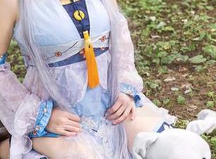TouTiao头条女神 – 张蓝欣的奶牛，真的没有圣光！但是美图满分！