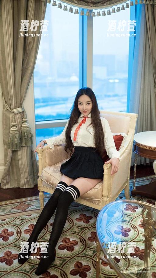 TuiGirl推女郎 - 等一下，是牛仔裤好看，还是王馨瑶穿牛仔裤太天然呆？-高清原图对比