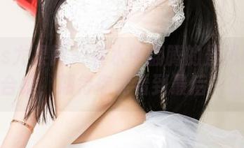 UGirls尤果网 – 在水中翻腾的景思晴：泳衣合集，期待你能看到最后一张！