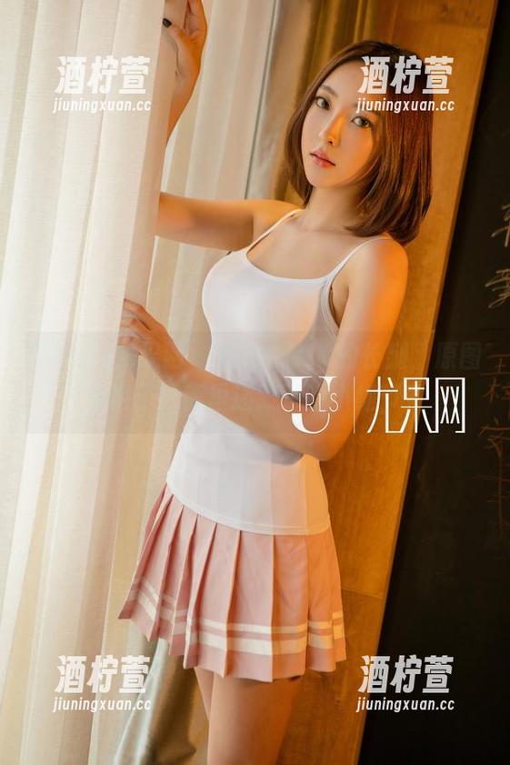 UGirls尤果网 - 欣杨Kitty的长腿，原图惊艳，更新里还藏了啥小细节？