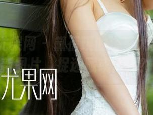 UGirls尤果网 – 黛蓓琪的浴室大冒险：更新图片，捉迷藏或泡澡？