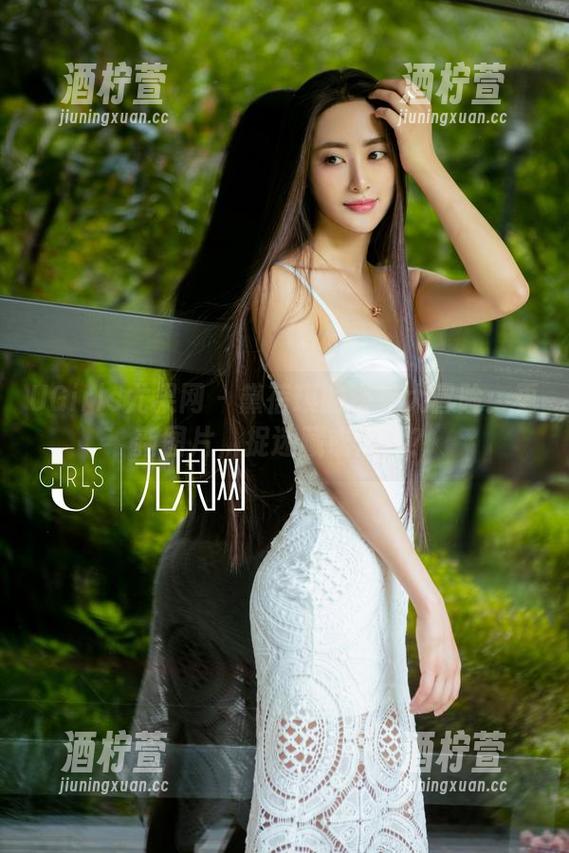 UGirls尤果网 - 黛蓓琪的浴室大冒险：更新图片，捉迷藏或泡澡？