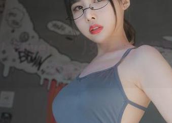 资源来了！Uhye(이유혜)女王让每个像素都高兴得在疯狂打转！