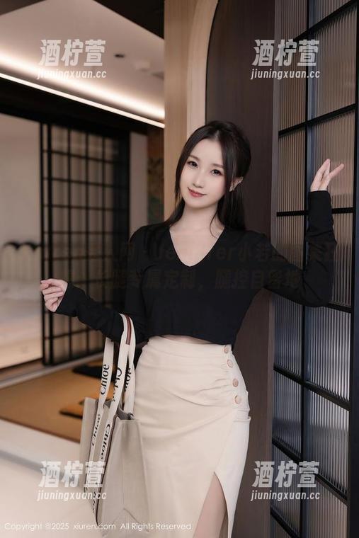 Xiuren秀人网 - Jennifer小若的图集狂想：长腿专属定制，腿控自留地