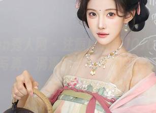 Xiuren秀人网 – 注意！喵喵JOJO亲手打造的写真，满满都是自我陶醉的低调！