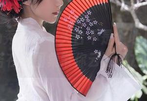 Xiuren秀人网 – 天台不是个地儿，夏旖诺在线图集带你云游四方！