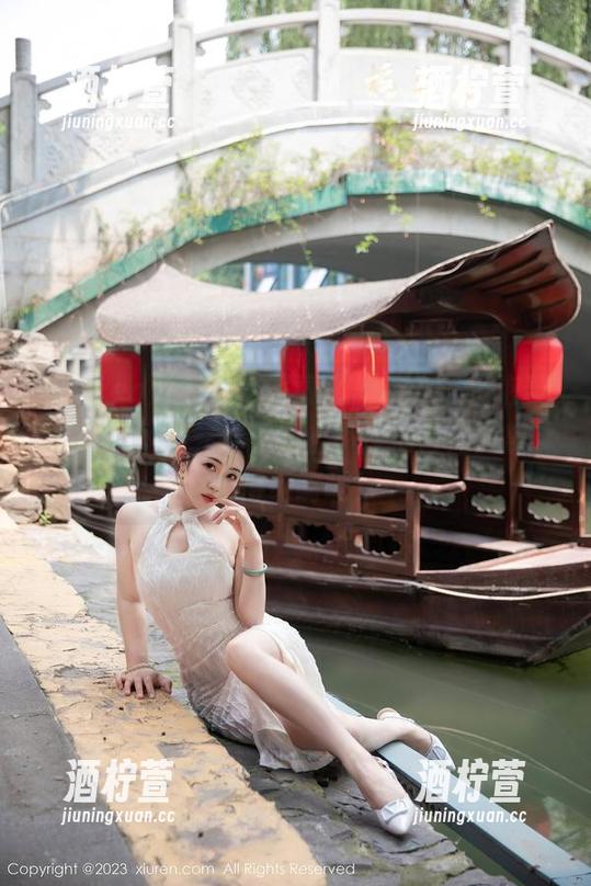 Xiuren秀人网-小泡芙winna Xiuren秀人网 - 写真《丝袜》,小泡芙winna,又一次让我止不住地目光游离,记得闭嘴啊!