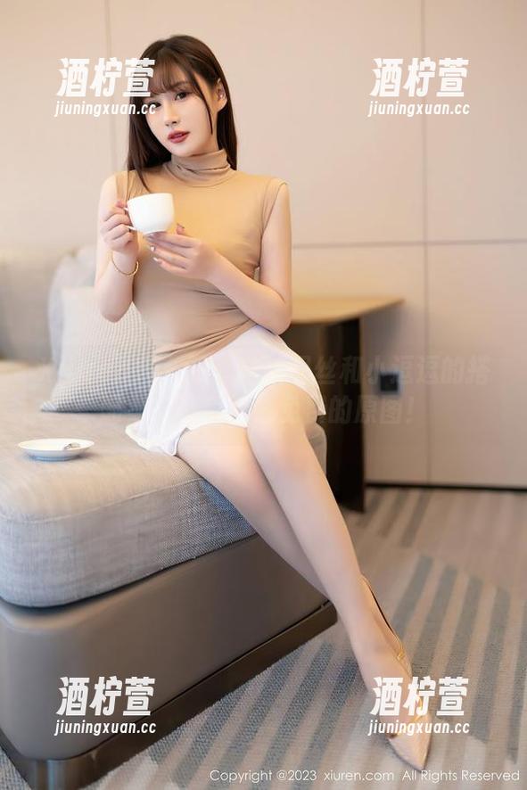 Xiuren秀人网 - 这裤里丝和小逗逗的搭配，千万别错过免费的原图！
