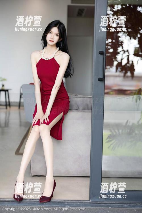 Xiuren秀人网 - 一份草莓zz和服的图集，下载完后也许会梦到什么呢。