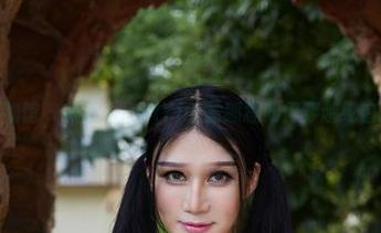 YouWu尤物馆 – 来看看FoxYini孟狐狸如何穿越纯白的梦境作品
