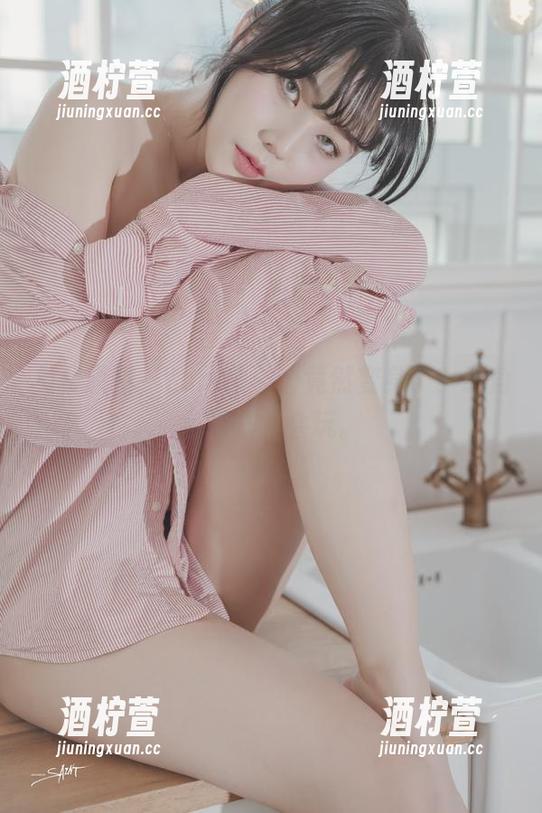 免费原图，Yuna(윤아)竟然变身了？这角色扮演真会玩。