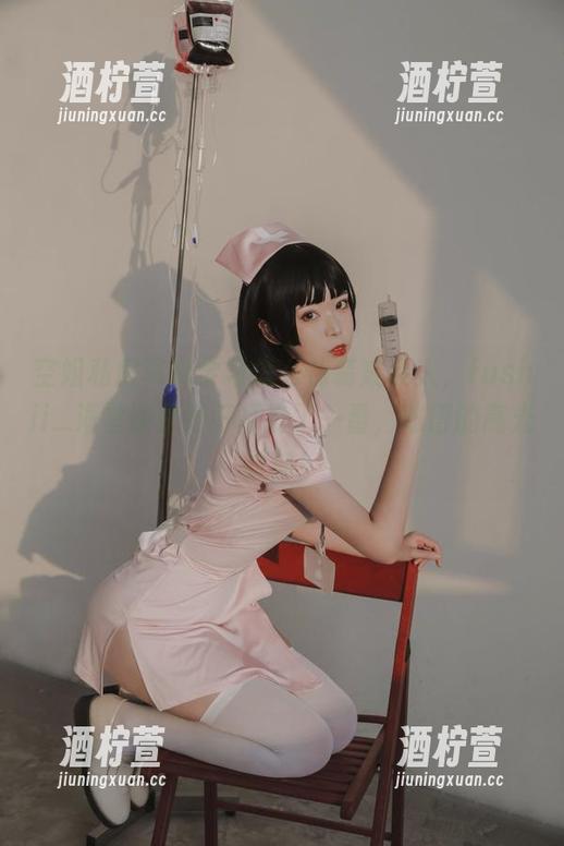 空姐私房写真学习怎么伪装成素人，fushii_海堂倒是好好打扮了一番，难得的高光时刻！
