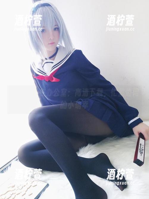 一小央泽在办公室：高清下载，忙里偷闲的小确幸