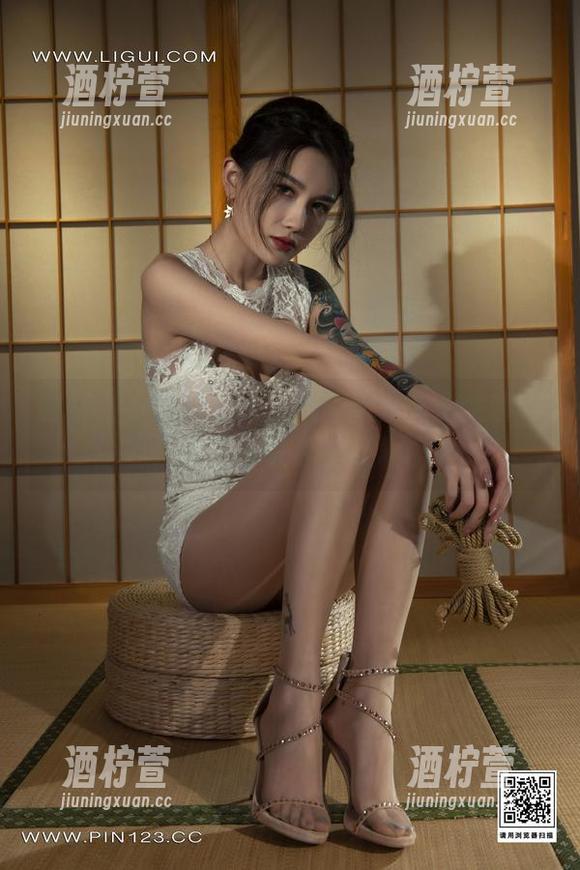 丽柜 - 小唐甜心头：我就问你小唐全套写真，谁还敢说自己不爱糖？