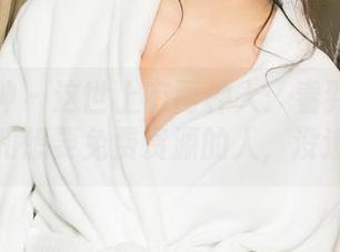 克拉女神 – 这世上有两种人：看到宋黛美腿的人和想要免费资源的人，没道理啊！