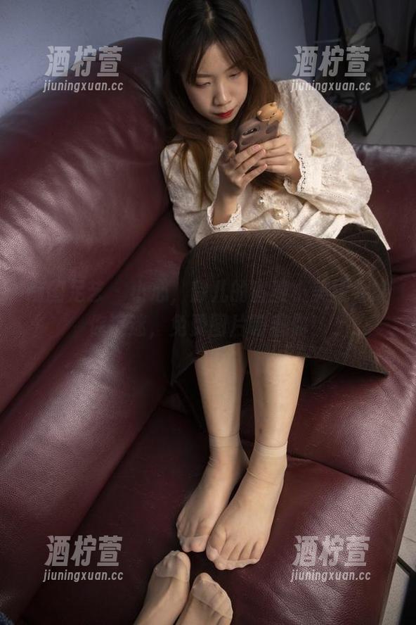 南国足艺 - 小心，静儿的害羞小美貌会让你沉迷，免费图片等着你！