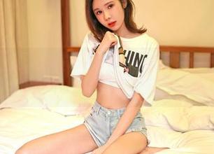 嗲囡囡 – 张俊佳在线，上身那件体操服似乎有点过于贴合？图集慢慢看吧，注意别走神