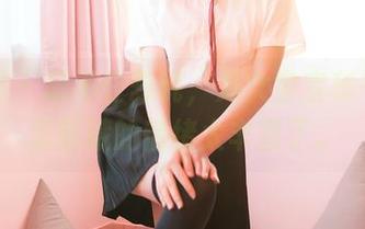 嗲囡囡 – 忍不住想说，龙女宝宝秘书写真里蕴藏的情绪太丰富了。