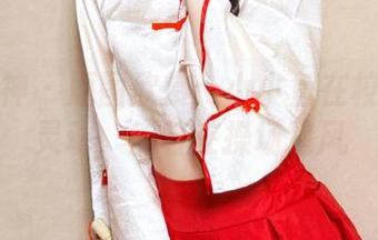 头条女神 – 原图欣赏：小小鱼在校服中的灵动，恍若在操场追风