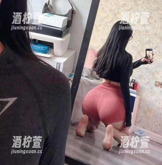 宝儿茹171 微密圈 - 宝儿茹171的绿色包臀裙:谁说包裙不能有‘包’的责任?——图库力作