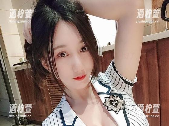 小玉吃果冻 微密圈 - 小玉吃果冻的创意力,作品名都捆好了,分享将来“解开”的姿势!