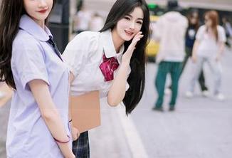 尤蜜荟 – 合辑中的周妍希，看完这个免费的秘书合集，我恍若置身其境！