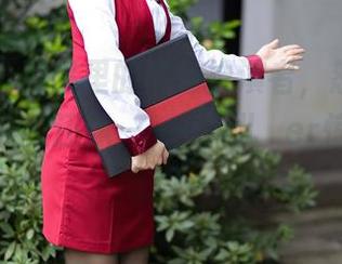 尤蜜荟 – 作品里的黑色扮演者，恕我直言比我的衣柜还黑——《玥儿玥er惊现图库》