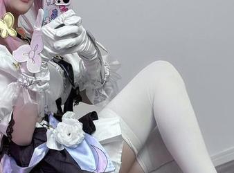 幼爱youmeko致敬美食：图库里的厨娘让我忍不住想下厨，虽然我可能切菜切得跟顽童一样…