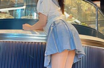 微密圈 – 审视张思允的定制修女，图片散发着一种不可言说的吸引力，让人莫名想深究。