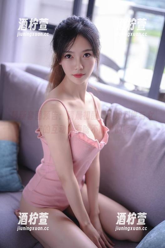 最新套图预告：清晨初醒，抖娘利世与女友的互动，有啥不能说的呢