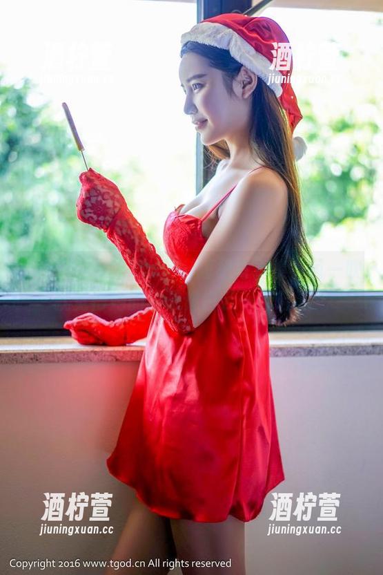 推女神 - 思淇Sukiii短裙写真集，风一吹就觉得她的裙子像白云一样轻飘～