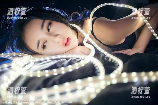 推女神-施忆佳 推女神 - 施忆佳最新图集:那条体操服,透视了多少小心思