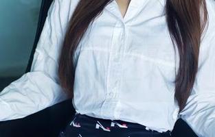 推女郎 – 王馨瑶的灰丝写真合集：这回真的不想错过任何一个细节！