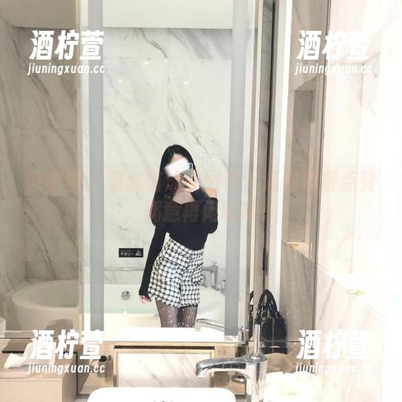 微密圈 - 有你喵泳装图包：逼你免费点赞，满意再闭嘴哦！