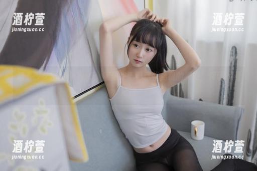 猫系少女木棉棉OwO：随便来瞧瞧这些免费的美图，保证不看后悔