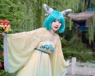 说实话，桃墨公子和罗莎莉亚的原图太会挑动视线了！