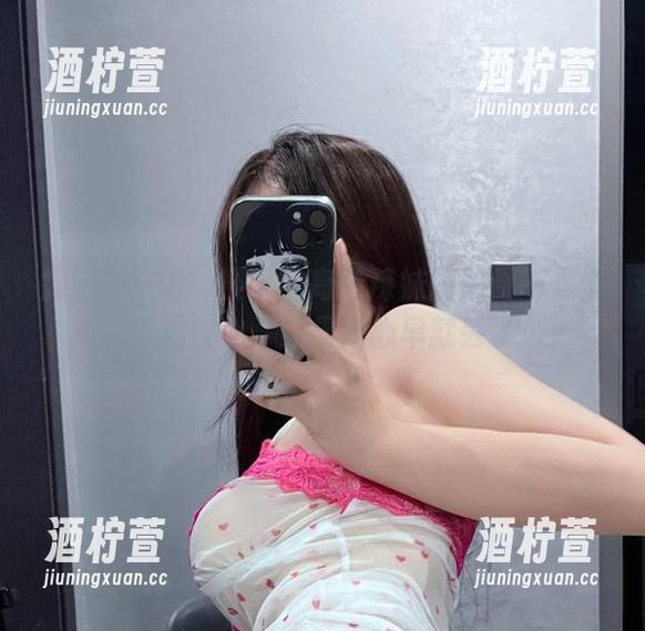 微密圈 - 桃沢樱呀的高清辣妹图册：一见倾心、二见失心，结果我心早就丢了……