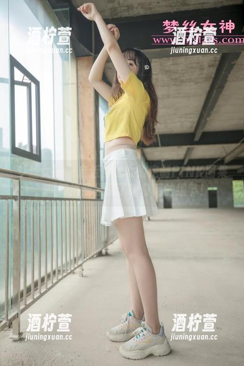 梦丝女神 - 走近莹仙女的定制PINK图集，想知道我发现了啥奇葩的细节！