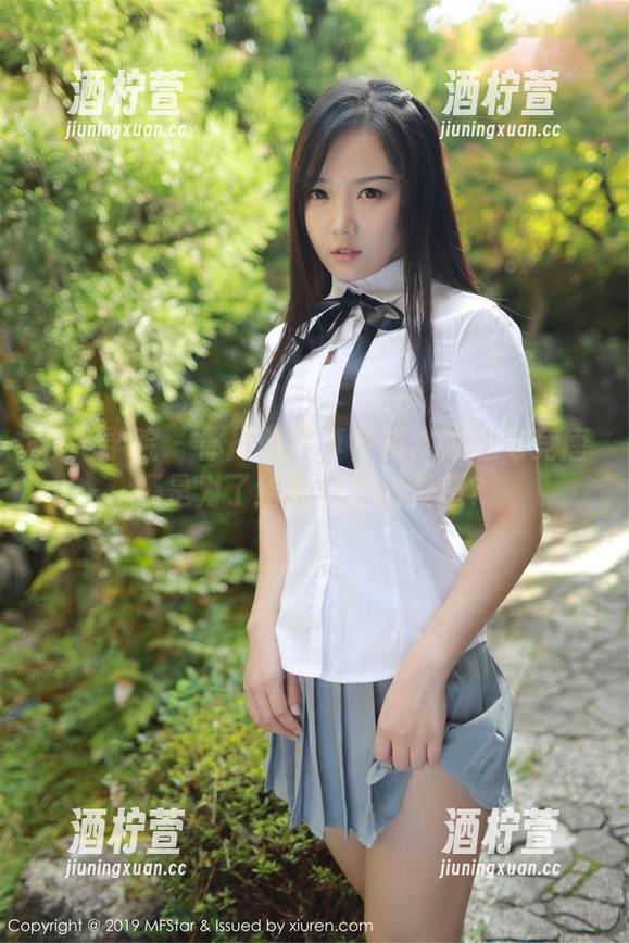 模范学院 - 体操服写真特辑：难道电竞唐嫣是为了给筋膜琴找灵感？