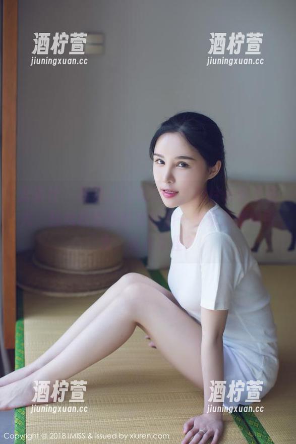 爱蜜社 - 莉莉Lily的短裤，图片依旧无圣光，轻松松松就能穿搭出一种淡淡的吸引力，有点奇怪？