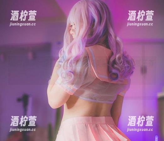 新鲜出炉！甜糖大魔王的网袜美图更新，竟然还有小猫在旁边？