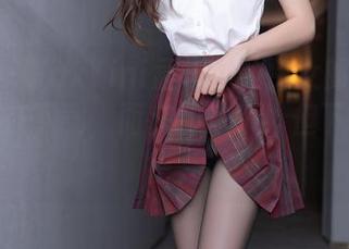 秀人网 – FoxYini孟狐狸的兔女郎写真：关键不在下载，而在那一瞬！但下载也不错。
